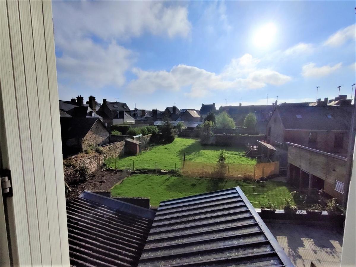 Appartement T2 "Mesange" Hyper Centre D'Ernee Exterior photo